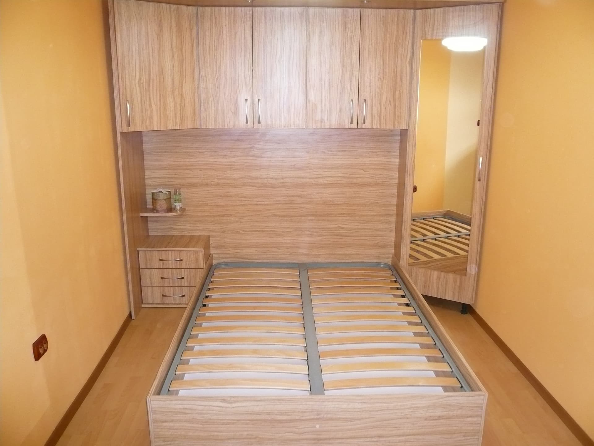 Спалня по поръчка